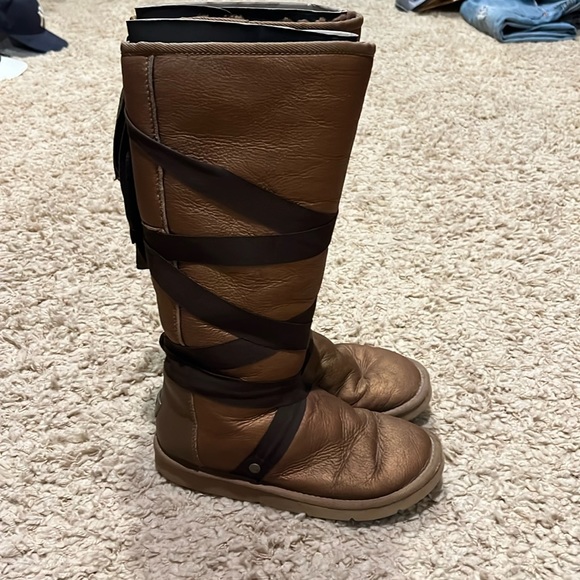 Women’s Rina UGG Metallic Gold Ribbon Tall Boots 7 - Picture 2 of 8